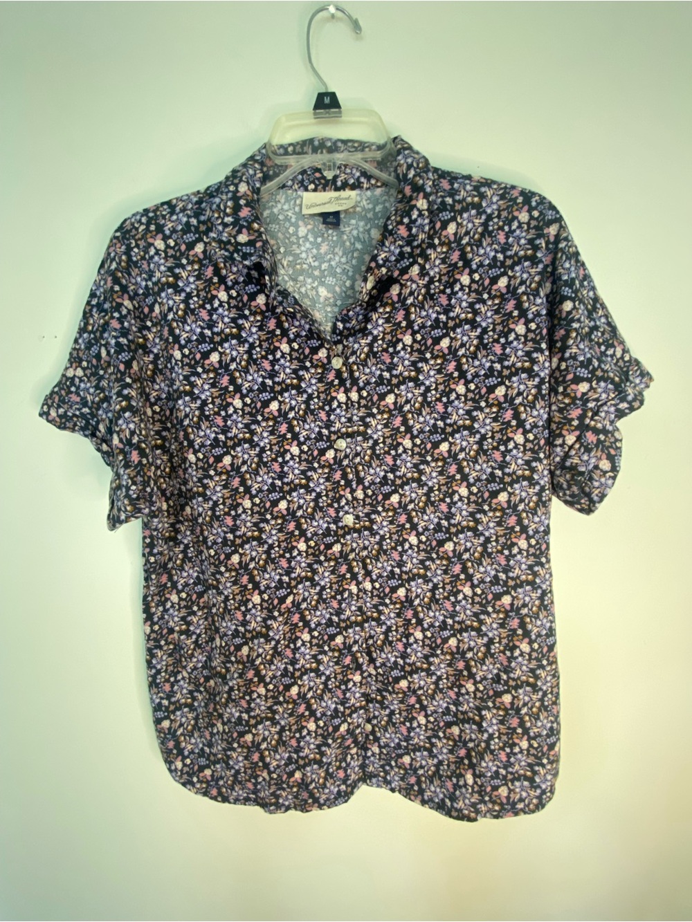 Universal Thread Black Floral Button-Down Short Sleeve Shirt